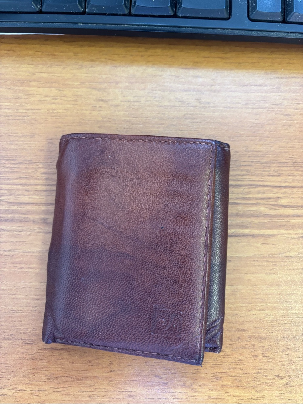 Stone Mountain Accessories Brown Leather Bifold Wallet